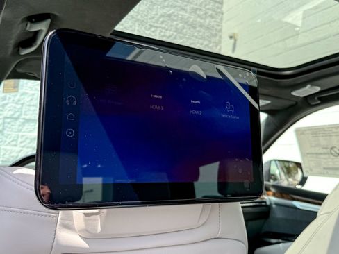 New 2026 Cadillac Escalade Platinum Sport w/ LPO, ONYX Package AWD/4WD image 33