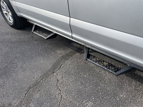 Used 2015 Ford F150 XLT image 36