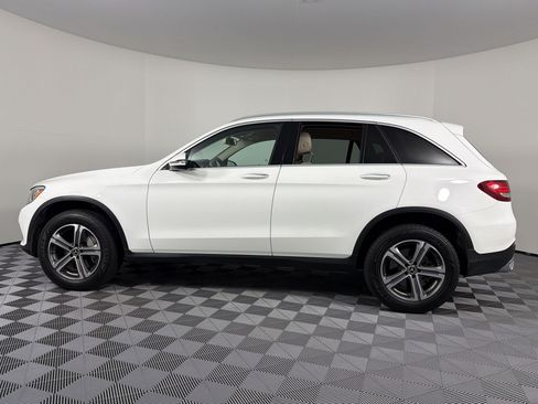 Used 2017 Mercedes-Benz GLC 300 image 2