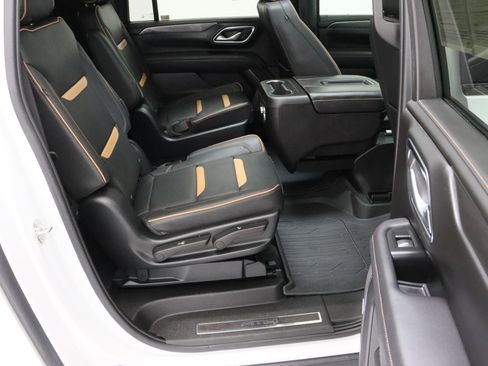 Used 2023 GMC Yukon XL AT4 w/ AT4 Premium Plus Package AWD/4WD image 41