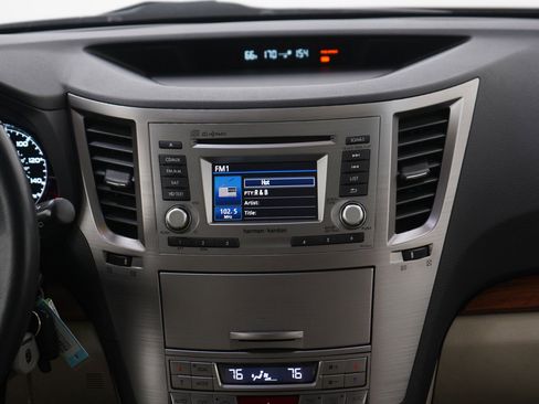 Used 2014 Subaru Outback 2.5i Limited w/ Moonroof Package image 15