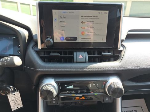 Certified 2025 Toyota RAV4 LE AWD/4WD image 22
