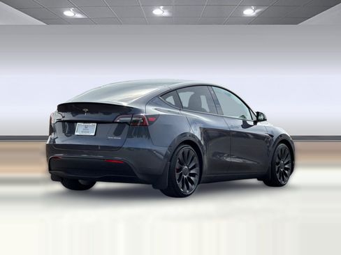 Used 2022 Tesla Model Y Performance AWD/4WD image 8