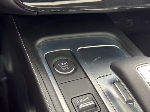 Certified 2025 INFINITI QX60 Luxe image 32