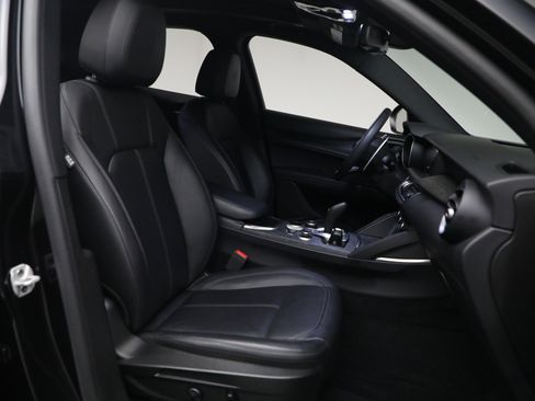 Used 2022 Alfa Romeo Stelvio Sprint AWD/4WD image 17