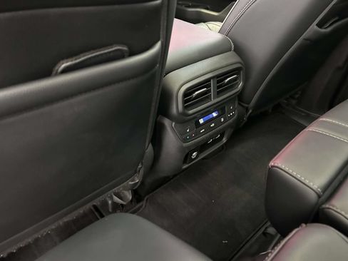 Used 2023 Honda Pilot Elite image 17