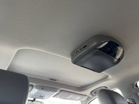 Used 2016 Toyota Sequoia SR5 w/ Premium Package AWD/4WD image 18