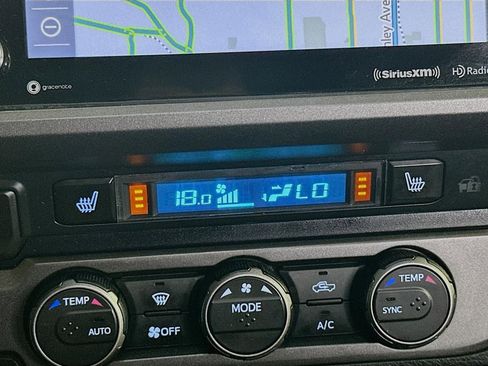 Used 2021 Toyota Tacoma TRD Off-Road image 19