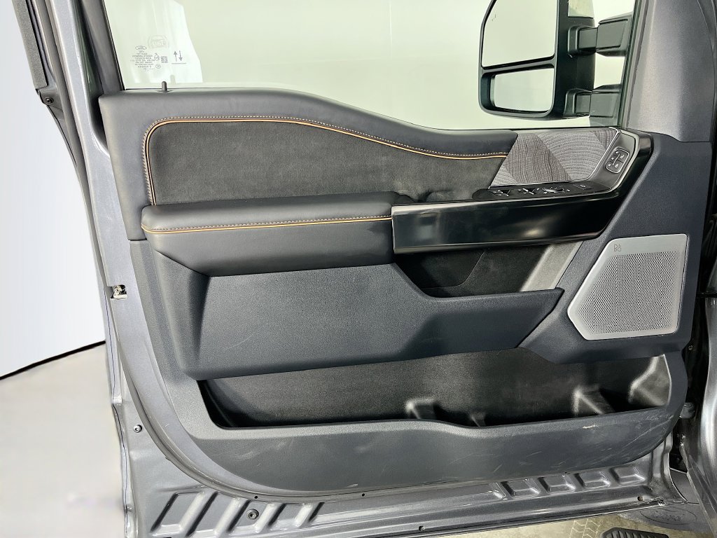 Used 2024 Ford F250 Platinum AWD/4WD image 28