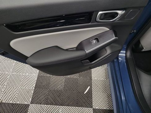 Used 2025 Honda Civic Sport image 13