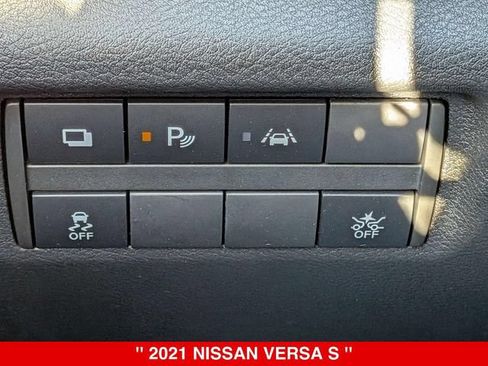 Used 2021 Nissan Versa S FWD image 18