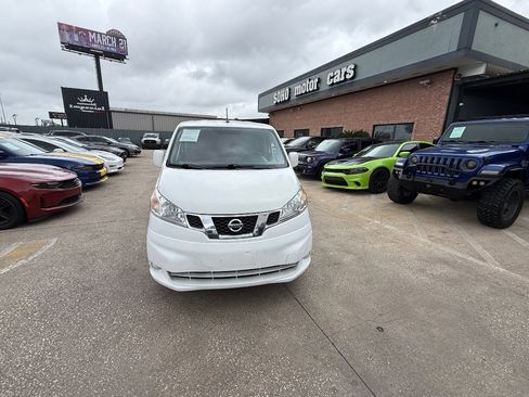 Used 2020 Nissan NV200 SV image 8