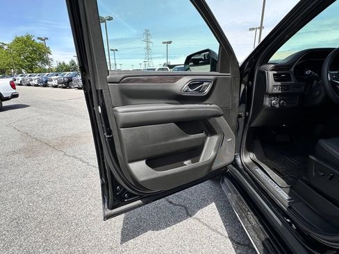 Used 2023 Chevrolet Tahoe LT w/ LT Signature Plus Package AWD/4WD image 23