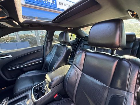 Used 2020 Dodge Charger SXT w/ Leather Interior Group RWD image 50