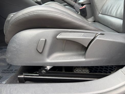 Used 2013 Volkswagen GTI Driver's Edition FWD image 14
