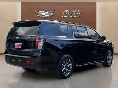 Used 2023 Chevrolet Suburban Z71 w/ Luxury Package AWD/4WD image 4