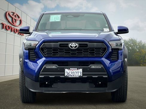 Used 2025 Toyota Tacoma TRD Off-Road w/ TRD Off Road Upgrade Package image 8