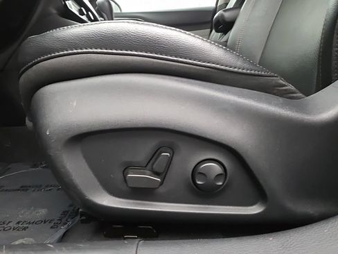Used 2022 Jeep Compass Limited AWD/4WD image 22