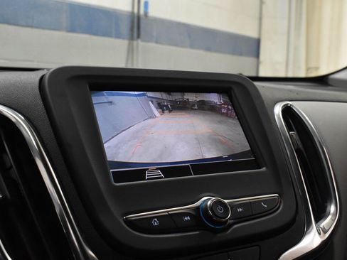 Used 2022 Chevrolet Equinox LT AWD/4WD image 15
