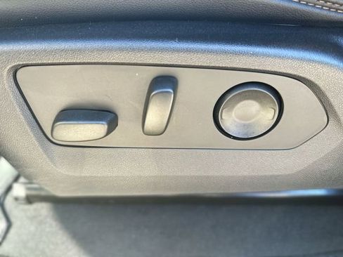 Used 2023 GMC Canyon AT4 w/ AT4 Premium Package image 13