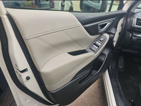 Used 2020 Subaru Forester Limited image 28