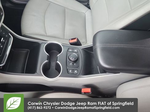 Used 2020 GMC Terrain SLT w/ Preferred Package image 29