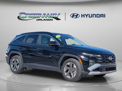 Used 2025 Hyundai Tucson SEL FWD image 2