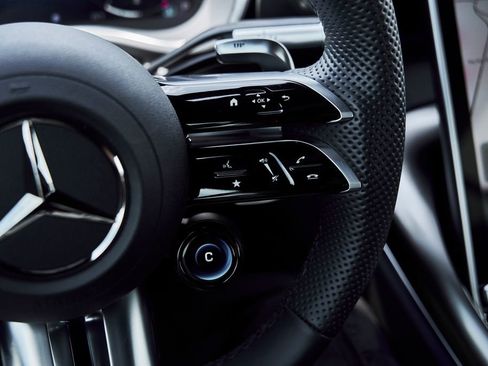 Used 2024 Mercedes-Benz AMG GT 63 image 53