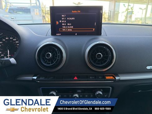 Used 2018 Audi A3 e-tron Premium image 8