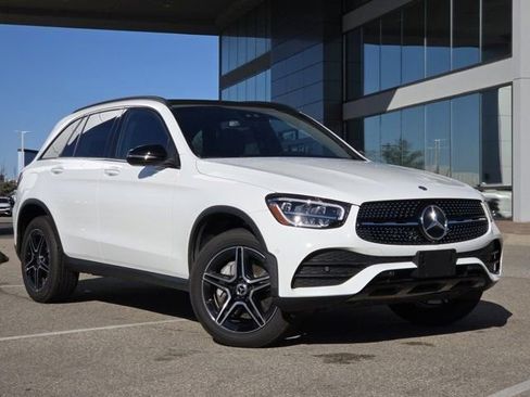 Used 2022 Mercedes-Benz GLC 300 4MATIC image 2