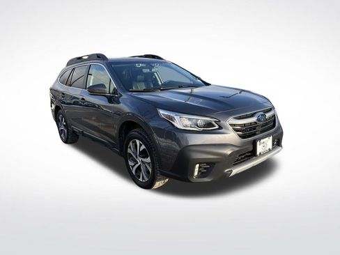 Used 2022 Subaru Outback Limited image 3