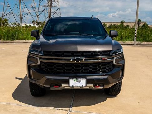 Used 2021 Chevrolet Tahoe Z71 w/ Z71 Signature Package AWD/4WD image 2