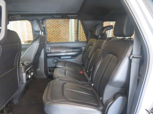 Used 2021 Ford Expedition Max Limited image 17