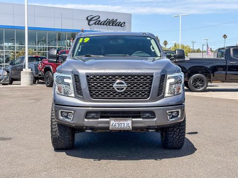 Used 2019 Nissan Titan PRO-4X w/ Pro-4x Convenience Package AWD/4WD image 6