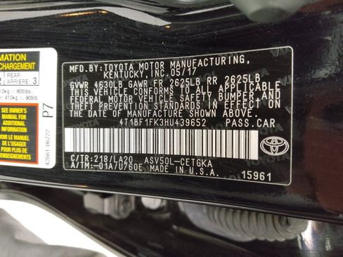Used 2017 Toyota Camry XLE FWD image 33
