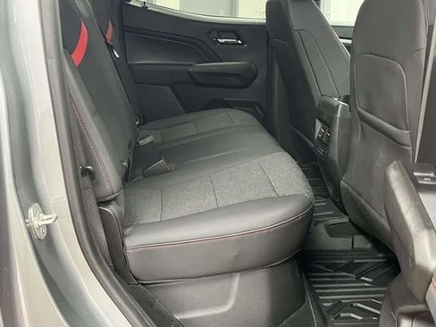 Used 2025 Chevrolet Colorado Z71 AWD/4WD image 27