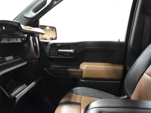 Used 2020 Chevrolet Silverado 1500 High Country image 23