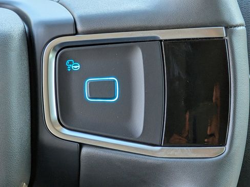 New 2025 Ford Expedition Active image 14