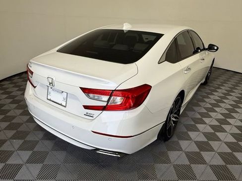 Used 2021 Honda Accord Touring image 6