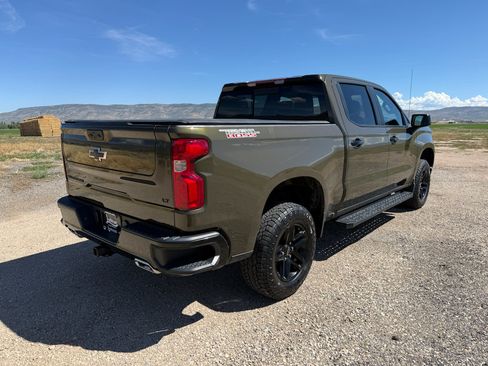 Used 2023 Chevrolet Silverado 1500 LT Trail Boss w/ Convenience Package II AWD/4WD image 7