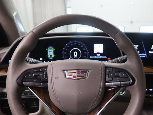 Used 2022 Cadillac Escalade Sport Platinum w/ LPO, ONYX Package AWD/4WD image 25