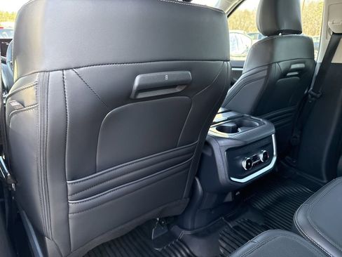 Used 2025 Ford Expedition Platinum image 23