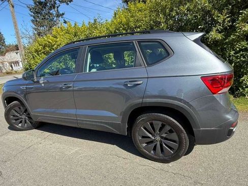 Used 2023 Volkswagen Taos S FWD image 11