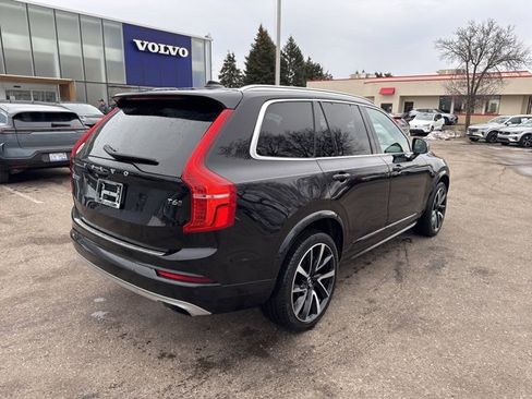Used 2021 Volvo XC90 T6 Momentum w/ Climate Package image 4