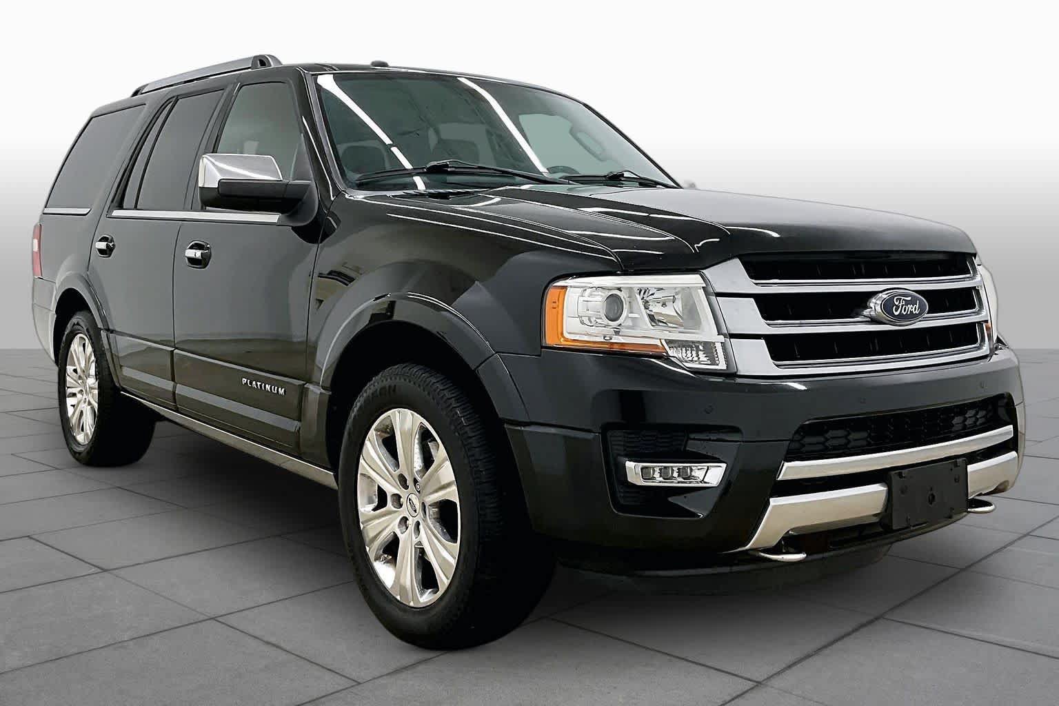Used 2015 Ford Expedition Platinum AWD/4WD image 2