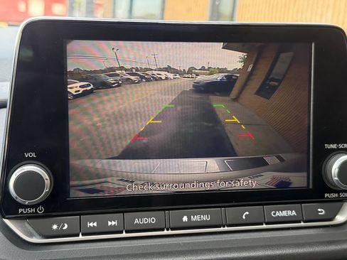 Used 2025 Nissan Rogue SV w/ SV Premium Package FWD image 35