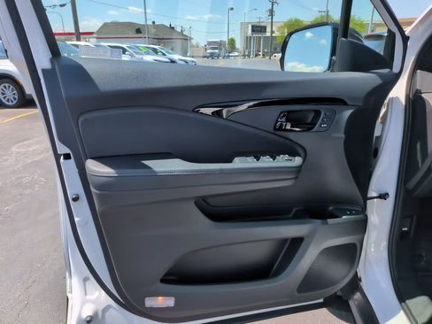 Used 2023 Honda Passport Elite image 18