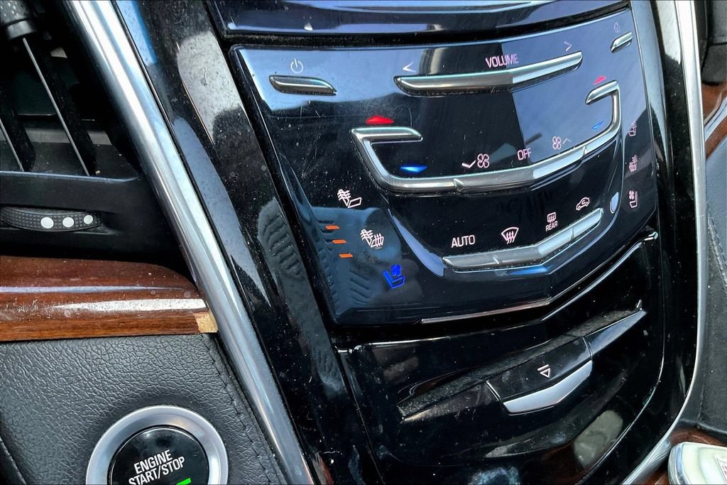 Used 2016 Cadillac Escalade ESV Luxury AWD/4WD image 16