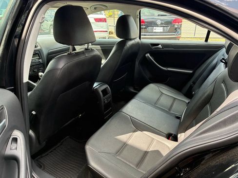 Used 2014 Volkswagen Jetta SE image 16