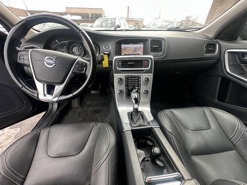 Used 2018 Volvo S60 T5 Dynamic w/ Protection Package image 10